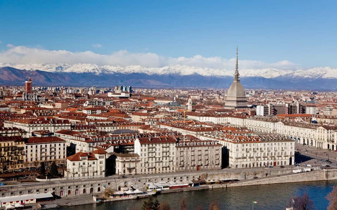 Itinerari in Piemonte con chauffeur: viaggiare tra vini, borghi e panorami esclusivi